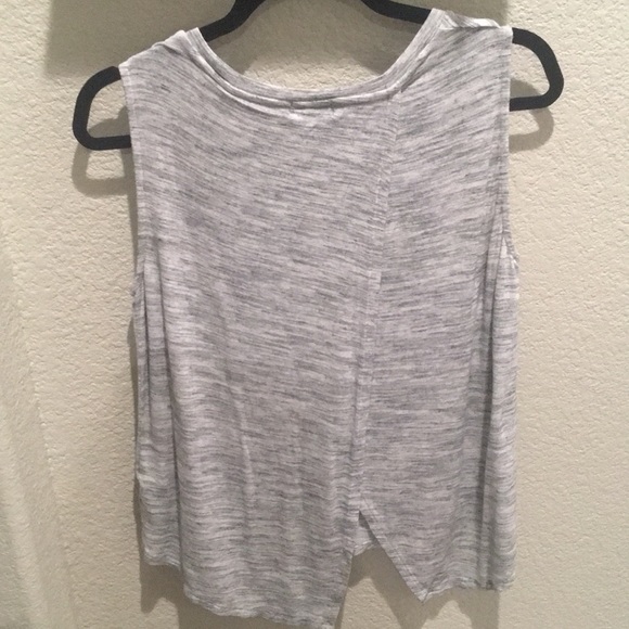Gray top with slit in back - Picture 3 of 3